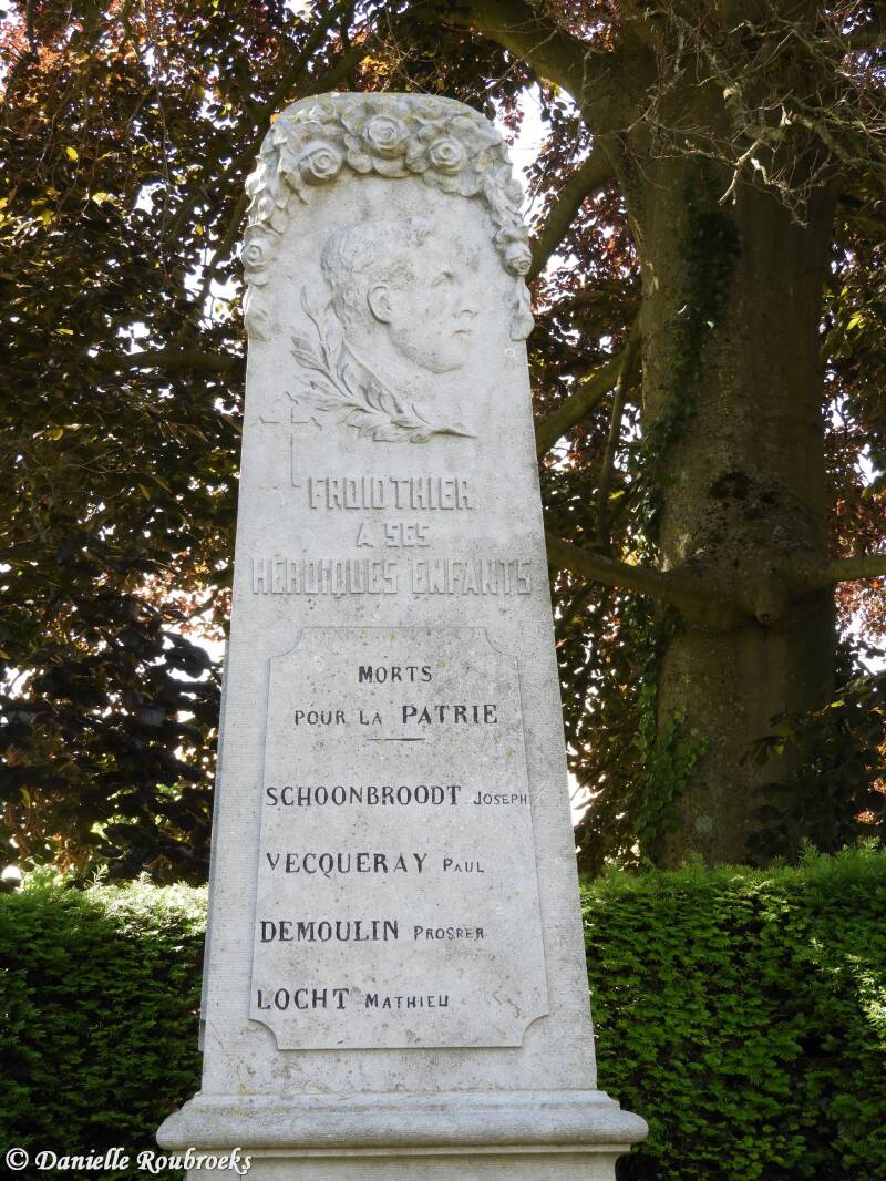 03froidhiermonumentdo2jun22-1.jpg