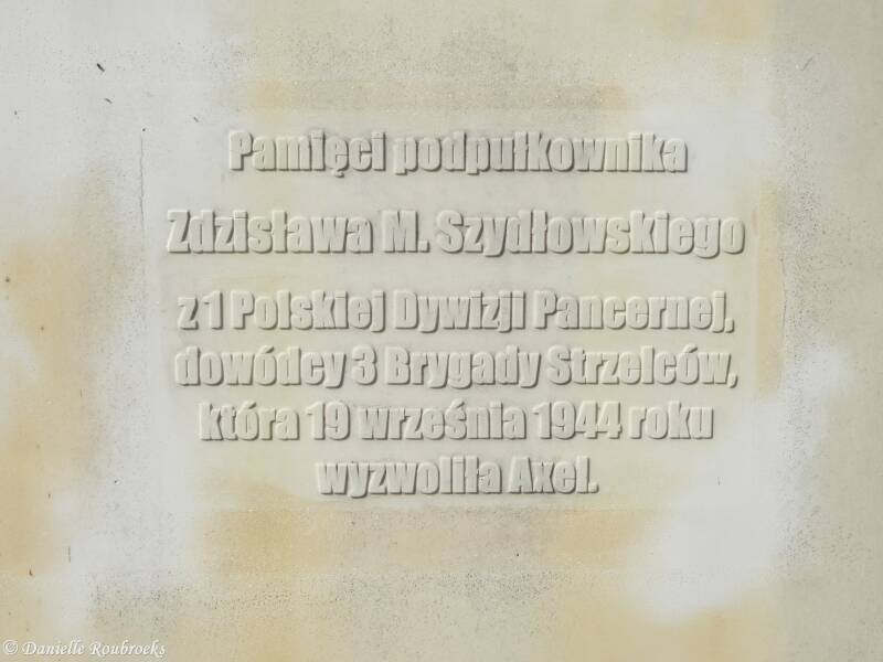 04AxelSzydlowskiMonumentvr17sep21.jpg