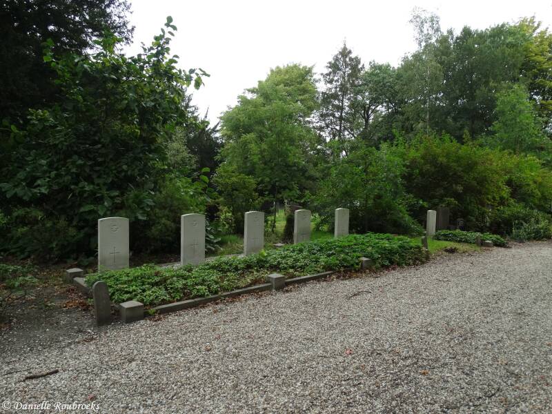 04DeventerRaalterwegGeneralCemeteryza15sep18.jpg