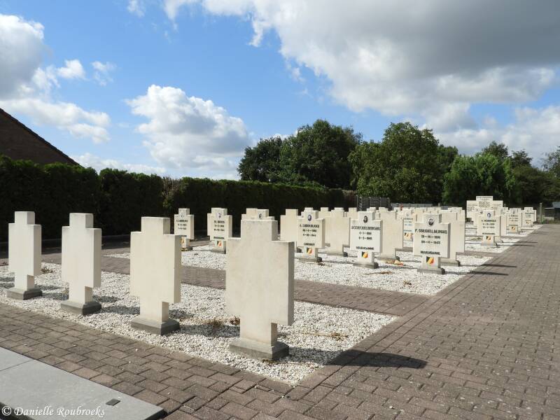 04Meensel-KiezegemPlotofHonorza22aug20.jpg