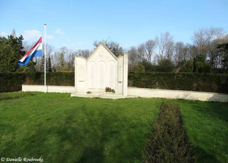 04TheHagueGeneralCemeteryza27feb16.jpg