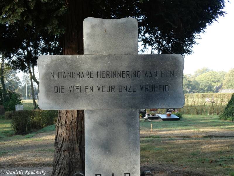 04VessemRCCemeteryzo21okt18.jpg