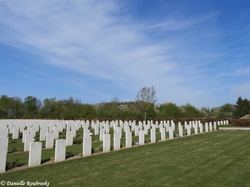 05AdelaideCemeteryVillers-Bretonneuxwoe12apr17.jpg