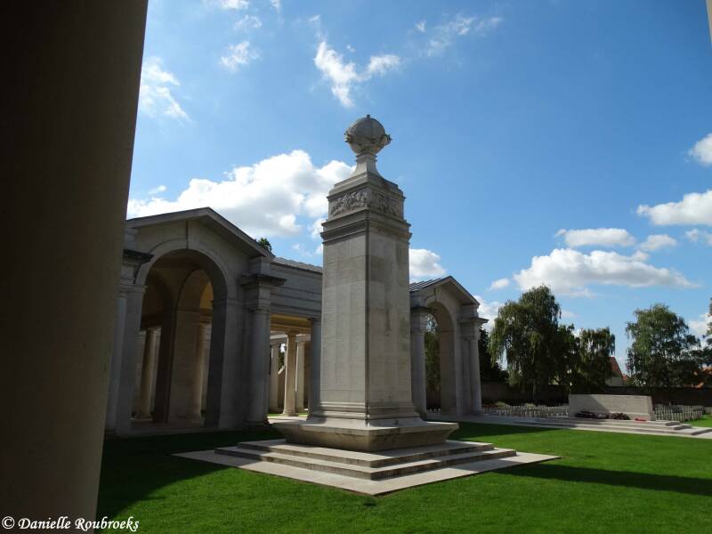 05ArrasFlyingServiceMemorialza26sep15.jpg