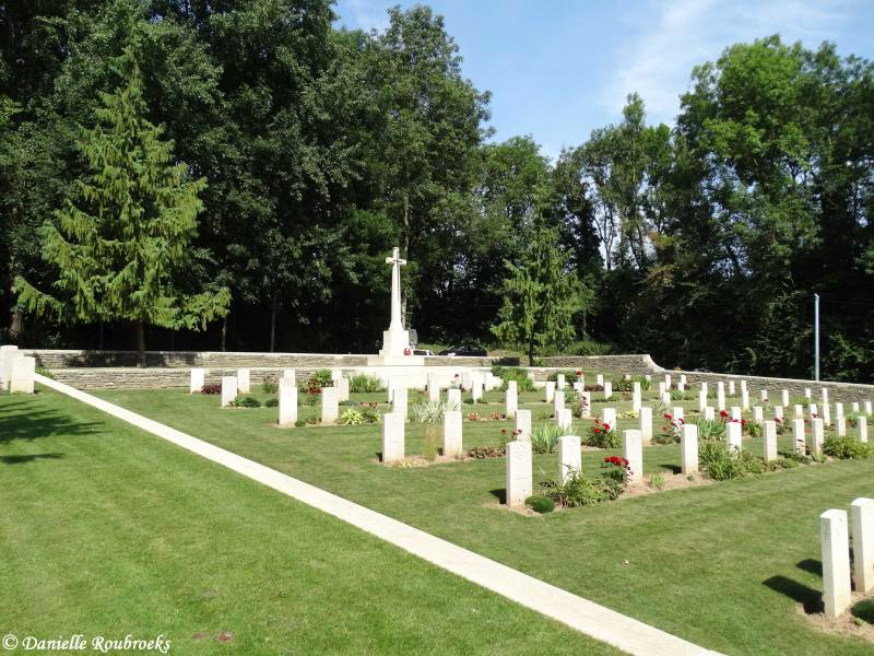 05BecourtMilitaryCemeterywoe17jul19.jpg
