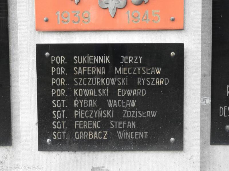 05CharleroiCommunalzo21feb21Polish.jpg