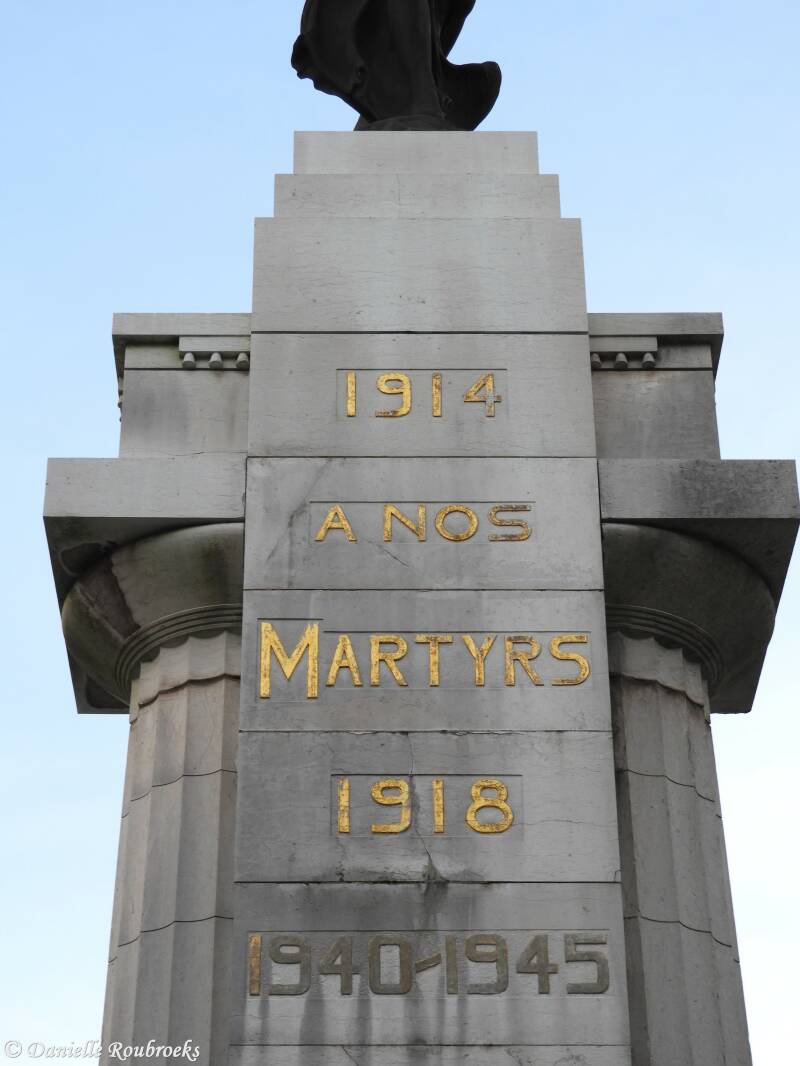 05CharleroiMonumentzo21feb21.jpg