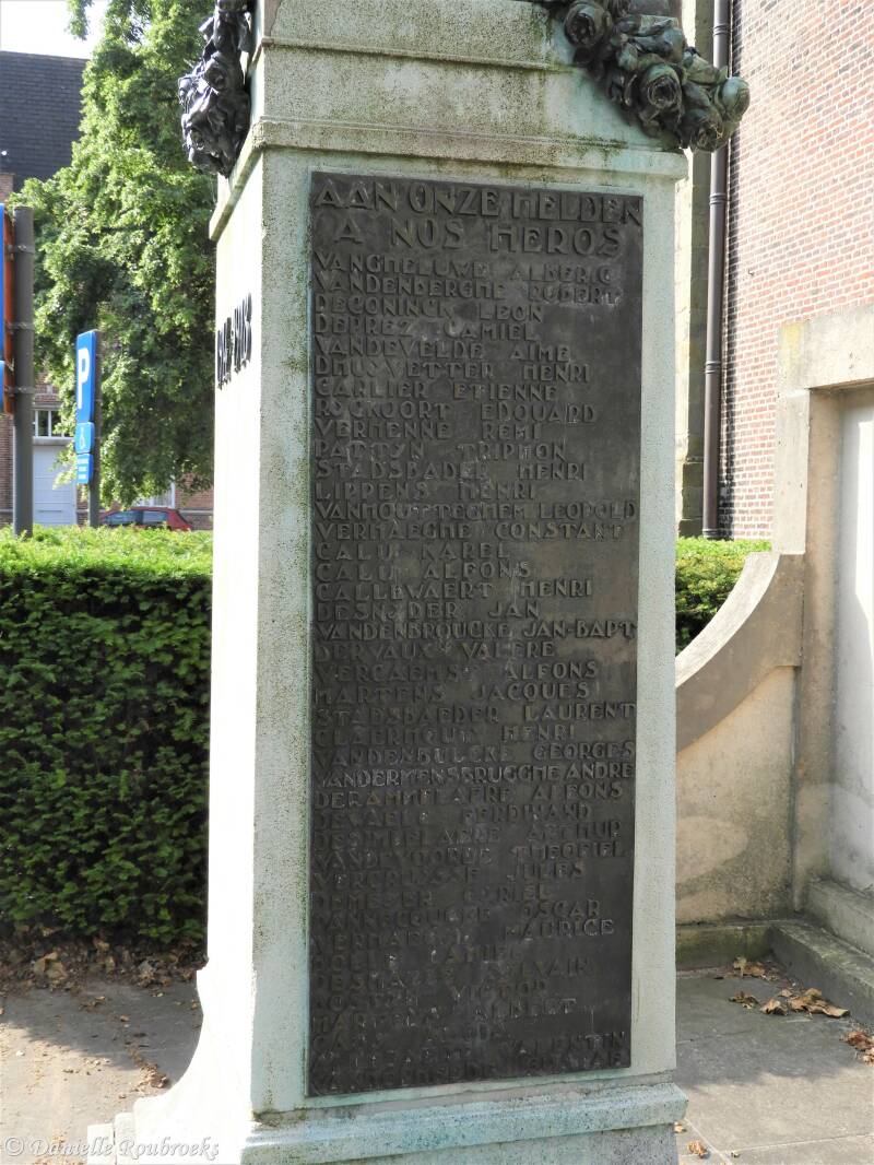 05HarelbekeMonumentwoe9jun21.jpg