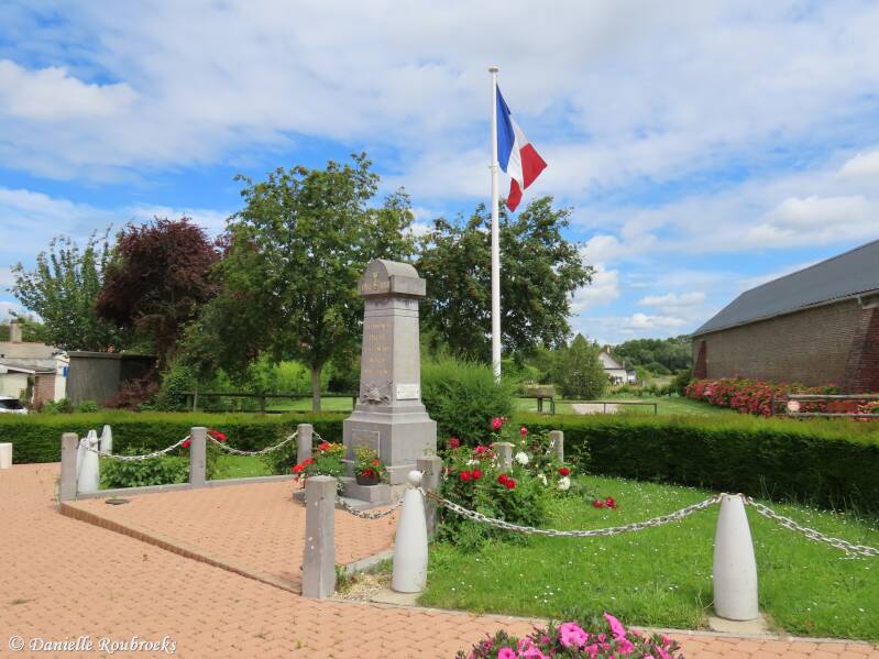06-dreuil-l-s-amiens-monument-ma17jun24-standard.jpg