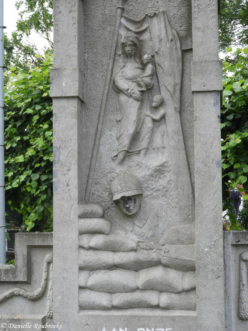 06BoekhouteMonumentzo27jun21.jpg
