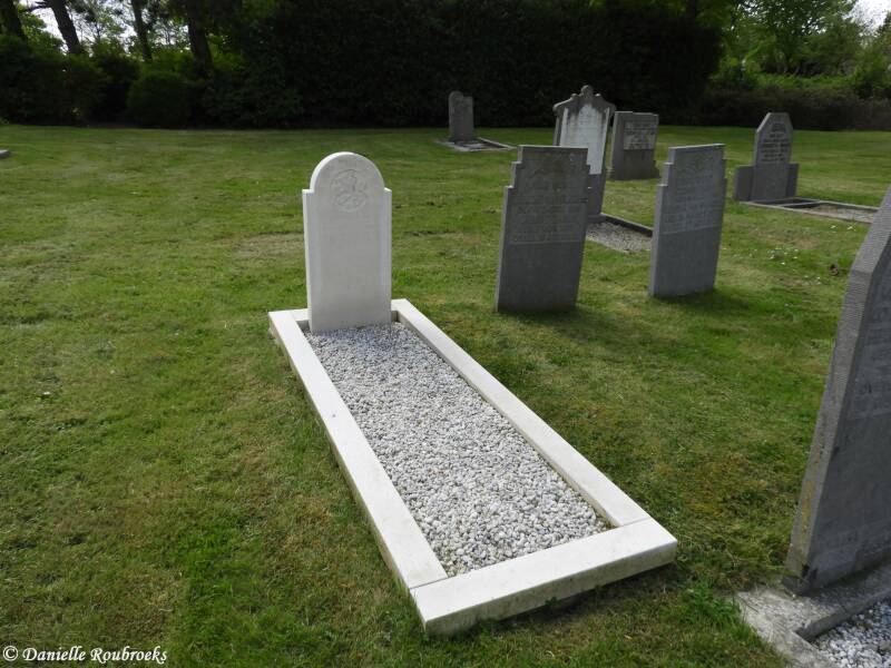 06GoedenreedeGeneralCemeterydo4mei17.jpg