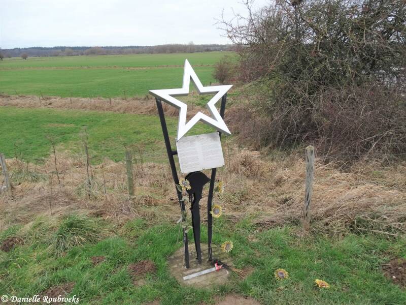 06HeterenCrossroadsMonumentvr8feb19.jpg