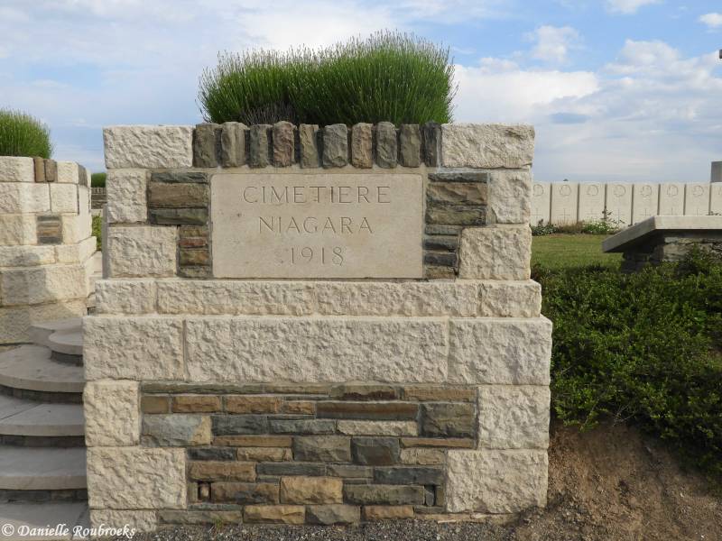 06NiagaraCemIwuy.jpg