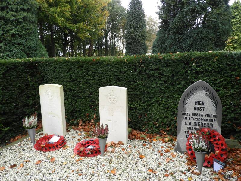 06SpijkenisseGeneralCemeteryzo5nov17.jpg