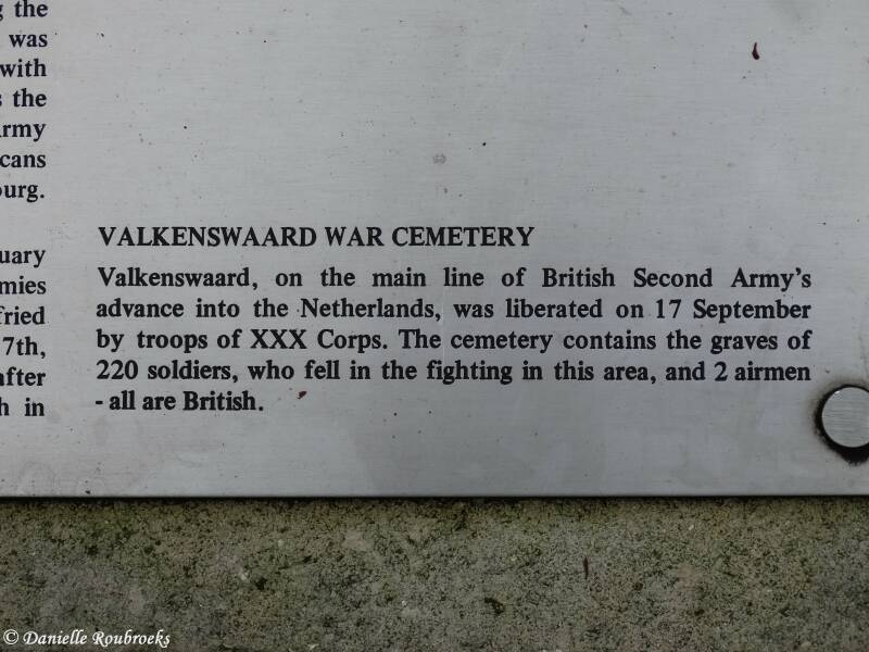 06ValkenswaardWarCemeteryzo15nov15.jpg