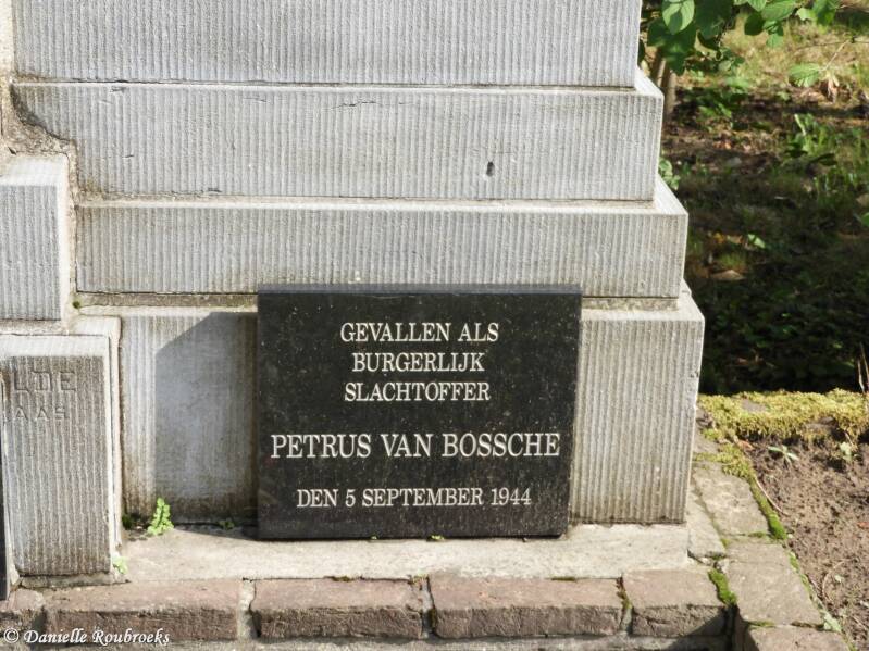 06belselemonumentgeheimlegerzo11sep22.jpg