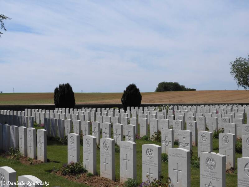 07AIFBurialGroundwoe17mei17.jpg