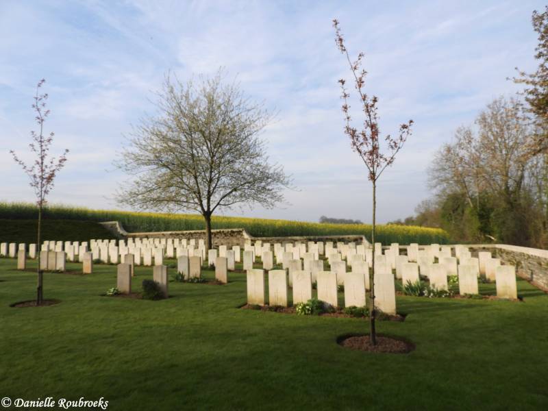 07CroisillesRailwayCemeterydi16apr19.jpg