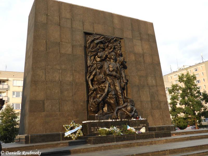 07GettoHeroesMonWarsaw-1.jpg