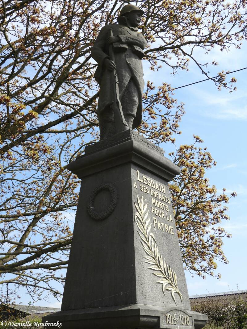 07LesdainMonumentzo18apr21.jpg