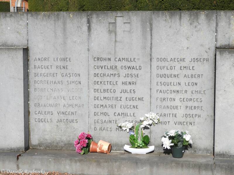 07SoigniesMonumentzo23mei21-1.jpg