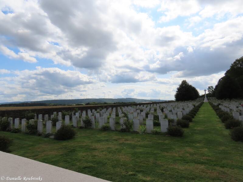 08-niederzwehren-cemetery-kassel-zo25aug24-standard.jpg