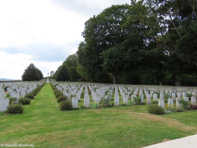 09-niederzwehren-cemetery-kassel-zo25aug24-standard.jpg