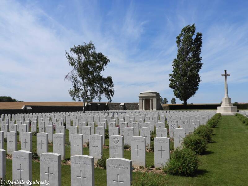 09AIFBurialGroundwoe17mei17.jpg