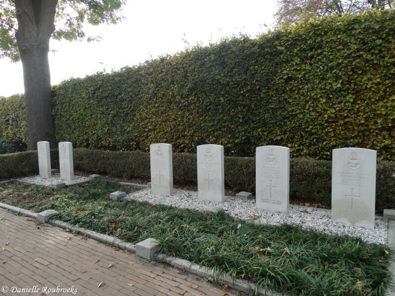 09BoxtelRCChurchyardzo21okt18-1.jpg