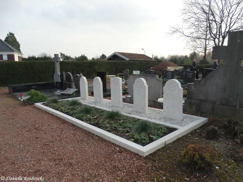 09VenloHoutBlerickRCChurchyardzo18feb18.jpg