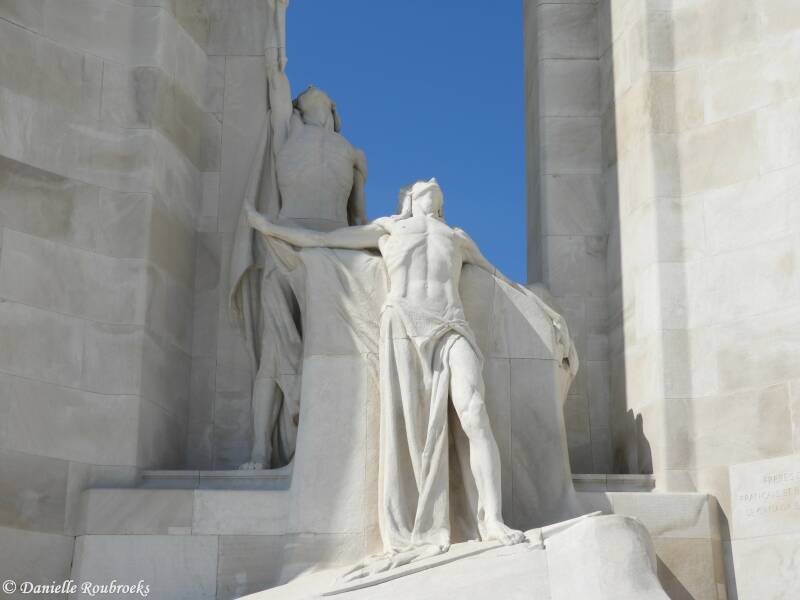 09VimyMemorialvr23jul2Mon.jpg