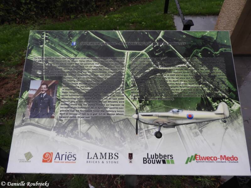 09herwenmonumentspitfirepribn3069vr14okt22.jpg