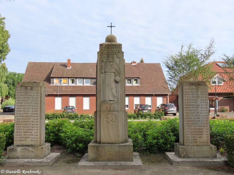 10-harrenst-tte-monument-do25jul24-standard.jpg