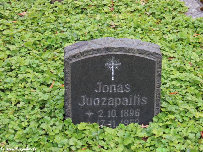 103-oldenburg-ammerl-nder-friedhof-woe24jul24-standard.jpg