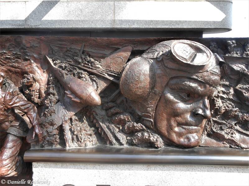 10LondonBattleofBritain29ma14.jpg