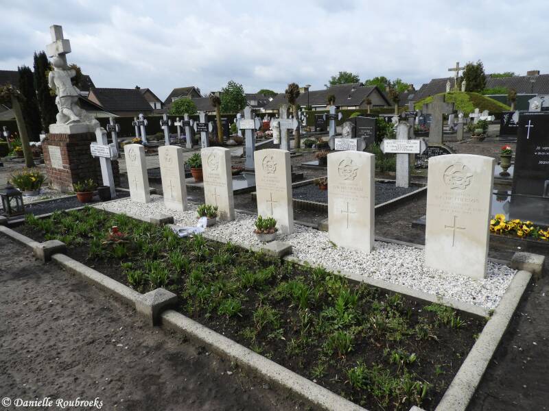 10UdenhoutBiezenmortelRCCemeterydi1mei18.jpg