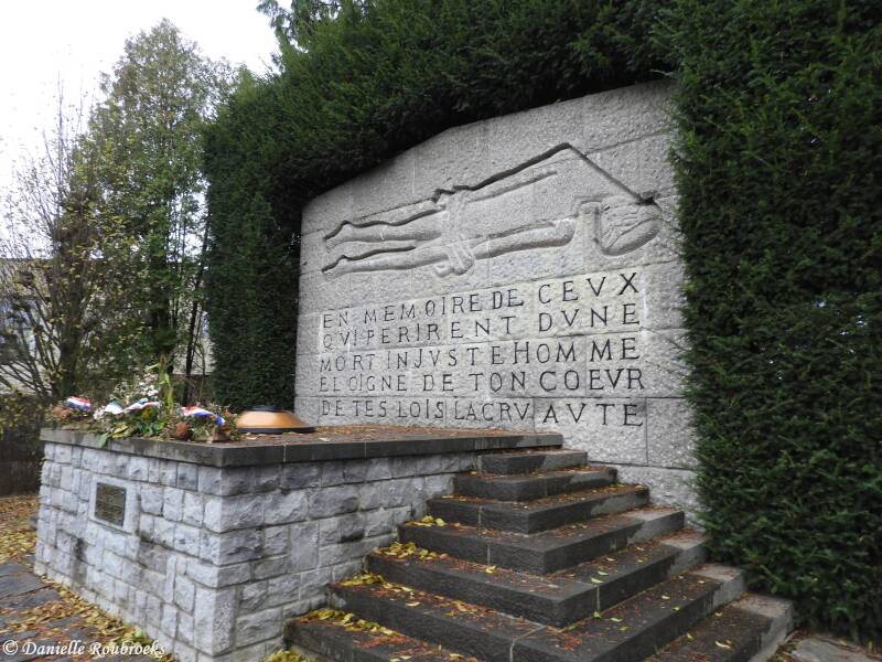 10Villeneuve-dAscqMonumentdo9ec21.jpg