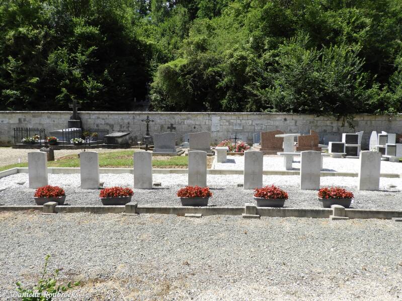 10moulin-sous-touventcommunalma4jul22.jpg