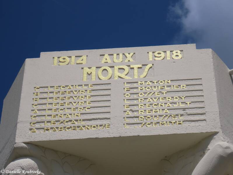 11-jussy-monument-woe17jul24-standard.jpg