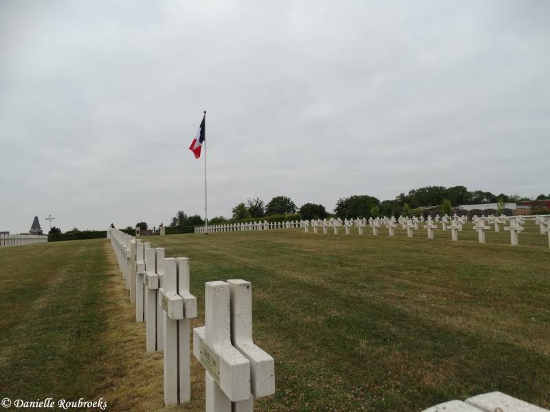 11Bray-sur-SommeFrenchNatCemdi16jul19.jpg