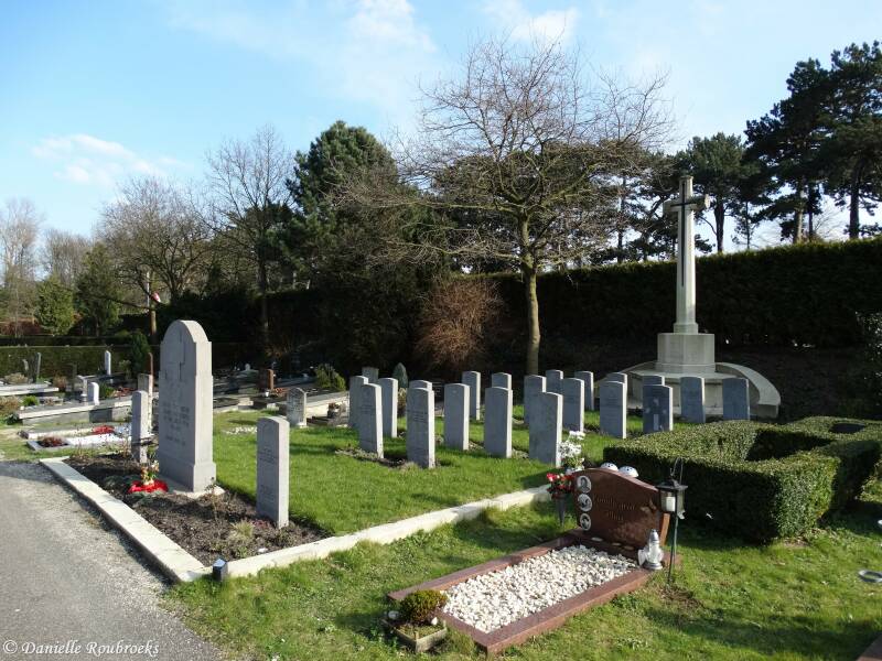 11TheHagueGeneralCemeteryza27feb16.jpg