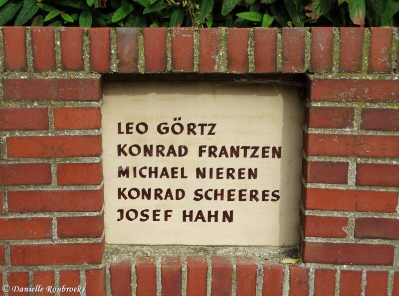 11gerderhahnmonumentzo17sep23.jpg