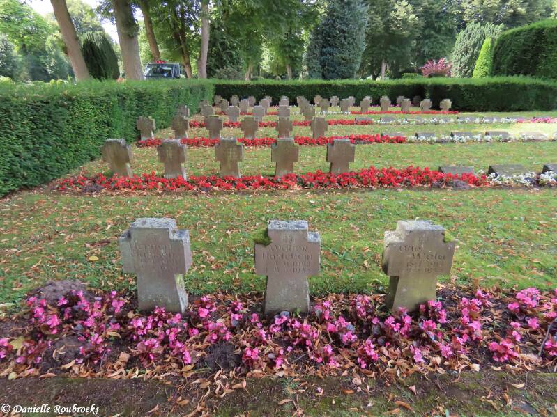 12-oldenburg-neuer-friedhof-woe24jul24-standard.jpg