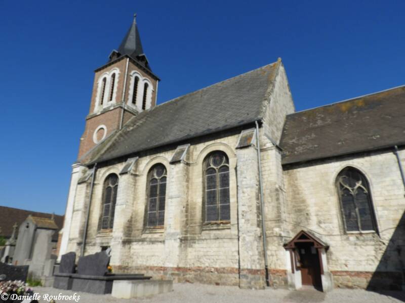 12BourecqChurchyardza5mei18.jpg