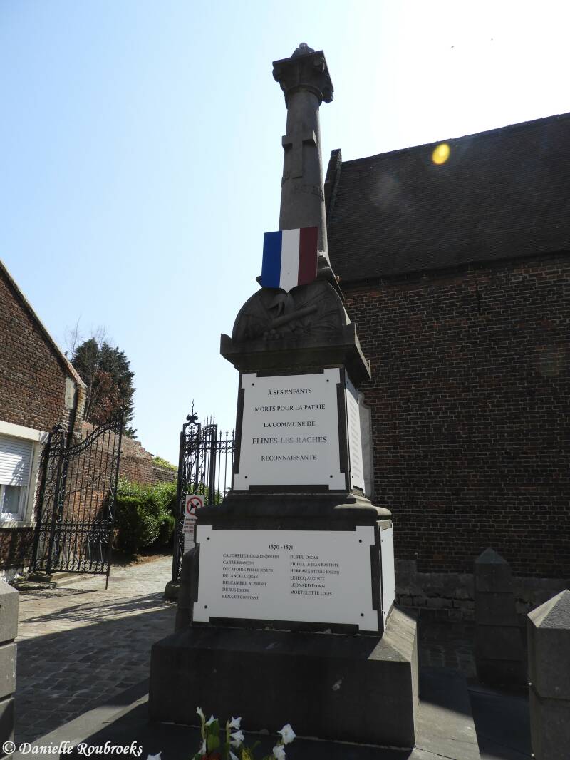 12Flines-lez-RachesMonumentma19jul21.jpg