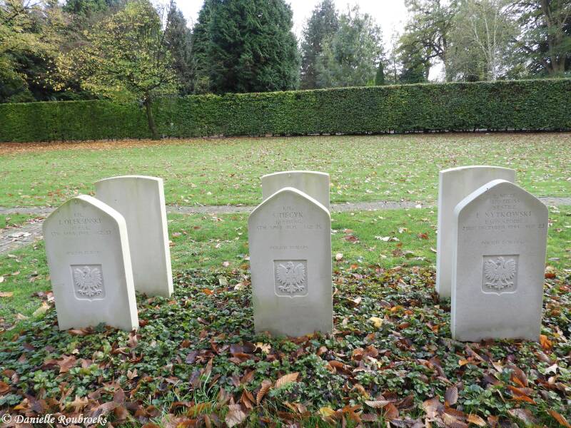 12TilburgGilzerbaanGeneralCemeteryzo22okt17.jpg