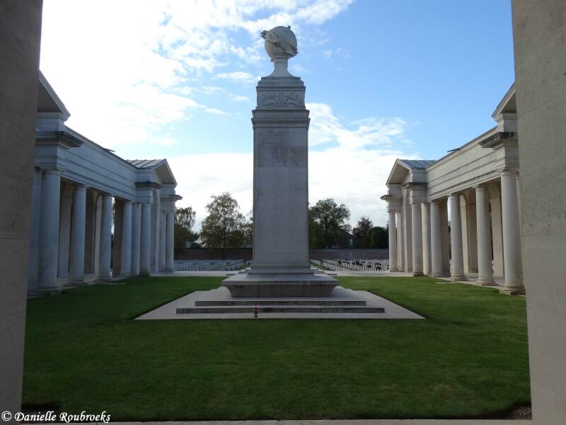 13ArrasFlyingServiceMemorialwo19okt16.jpg
