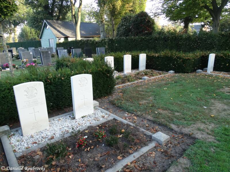 13ReuselRCCemeteryzo21okt18.jpg