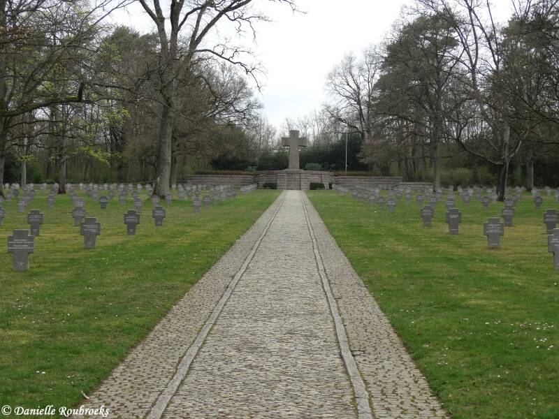 13SandweilerGermanCemeterydi2apr19.jpg
