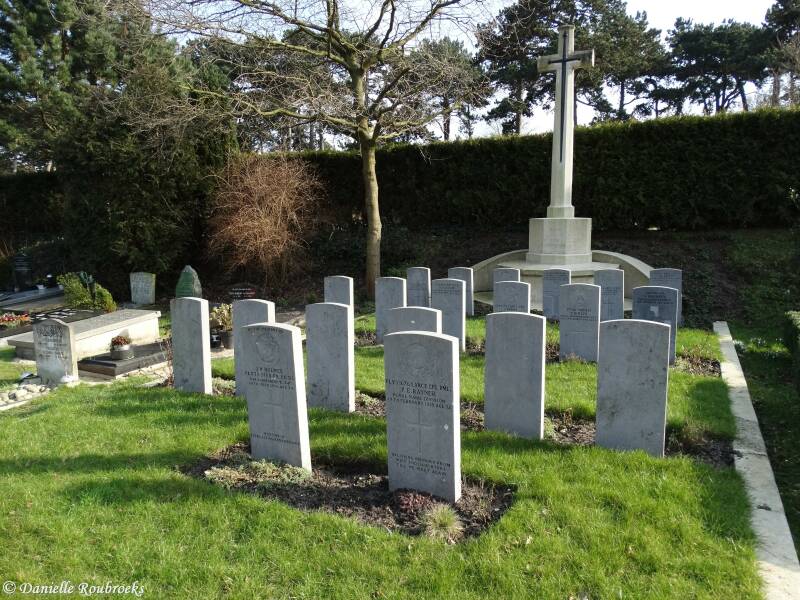 14TheHagueGeneralCemeteryza27feb16.jpg